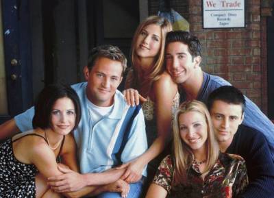 Bad news for fans as Friends reunion delayed again - evoke.ie