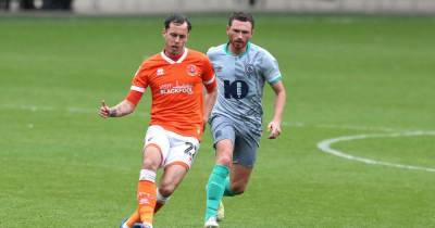 Blackpool's Jamie Devitt told to 'sort out situation' of his future amid reported Bolton Wanderers link - www.manchestereveningnews.co.uk