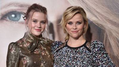7 Times Ava Phillippe Twinned With Mom Reese Witherspoon - stylecaster.com