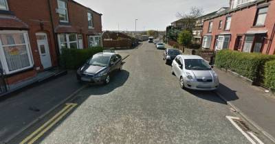 Woman robbed at knifepoint after giving man who pretended to need her help a lift - www.manchestereveningnews.co.uk