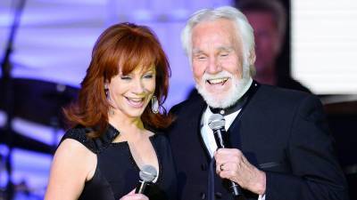 Reba McEntire says late Kenny Rogers ‘saved’ her sanity following 1991 fatal plane crash of her band - www.foxnews.com