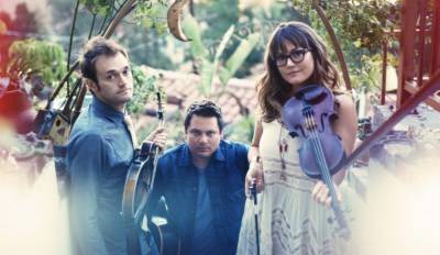 Nickel Creek Reunite to Discuss Their 20th Anniversary Vinyl Campaign, Youthful Fashion Mishaps and Reunion Hopes for 2021 - variety.com