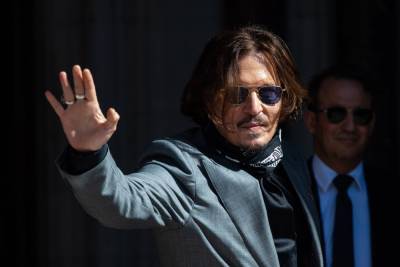Johnny Depp Thanks Fans For Support Amid Defamation Lawsuit Against Ex-Amber Heard - etcanada.com
