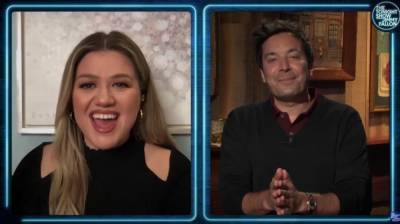 Kelly Clarkson Tells Jimmy Fallon The Hilarious Way She Learned She Won An Emmy - etcanada.com