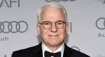 Steve Martin's Mask Selfie Goes Viral for His Cute Way of Not Being Anonymous - www.justjared.com