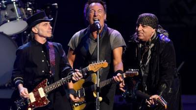 Bruce Springsteen and E Street Band plan new album in Oct. - abcnews.go.com - New York - New Jersey