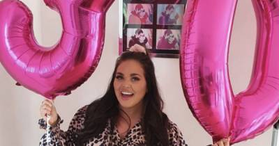 Scarlett Moffatt throws incredible 30th birthday party with silent disco and teepees ahead of '6 person' rule - www.ok.co.uk