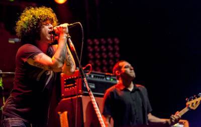 At The Drive-In reflect on 20 years of ‘Relationship Of Command’ - www.nme.com