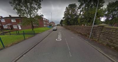 Man taken to hospital with serious injuries after stabbing in Oldham - www.manchestereveningnews.co.uk - county Oldham