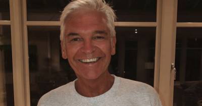 Phillip Schofield ‘converting garage at family home into second pad’ after coming out as gay - www.ok.co.uk