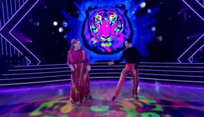 Carole Baskin Is A Tiger Queen In The ‘DWTS’ Ballroom — Watch Her Fierce First Dance! - etcanada.com