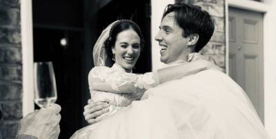 Downton Abbey Star Jessica Brown Findlay's Surprise Wedding - www.harpersbazaar.com - Britain