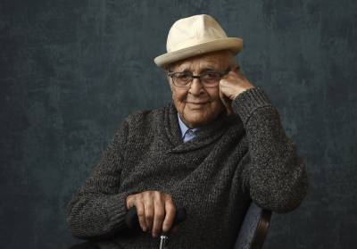 Norman Lear Breaks His Own Record For Oldest Emmy Winner With Second ‘Live In Front Of A Studio Audience’ Variety Special Prize - deadline.com