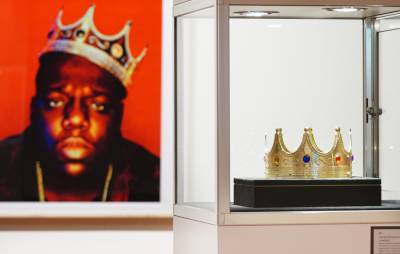 The Notorious B.I.G’s iconic plastic crown sells for almost £500,000 at Sotheby’s auction - www.nme.com - New York - Los Angeles - Indiana - county Wallace