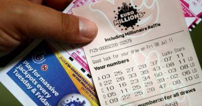 People more likely to check their weight or lottery results than their payslip - www.dailyrecord.co.uk - Britain