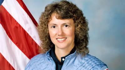 Christa McAuliffe: 5 Things To Know About The Teacher Who Tragically Died In The Challenger Disaster - hollywoodlife.com
