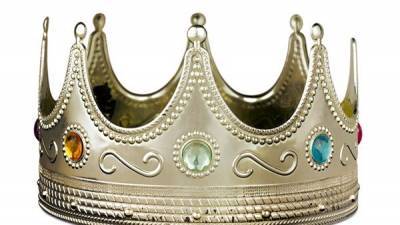 Crown worn by Notorious B.I.G. in ‘last photoshoot’ sells for nearly £500,000 - www.breakingnews.ie - Los Angeles - USA - New York