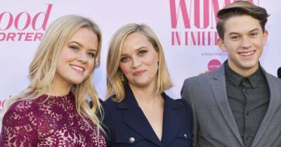 Reese Witherspoon talks to Drew Barrymore about being a young mom in Hollywood - www.msn.com - Hollywood