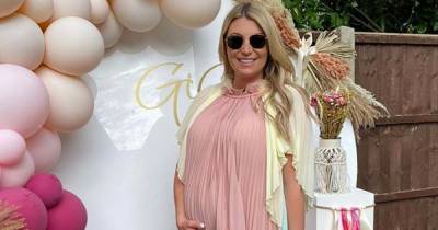 Billi Mucklow gives birth: TOWIE star announces arrival of baby girl - www.ok.co.uk