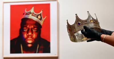 Plastic crown worn by Biggie sells for $594,000 at auction - www.thefader.com
