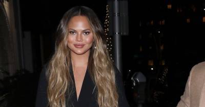 Chrissy Teigen Gets Compliments on Her Skin Every Time She Uses This Smoothing Serum - www.usmagazine.com