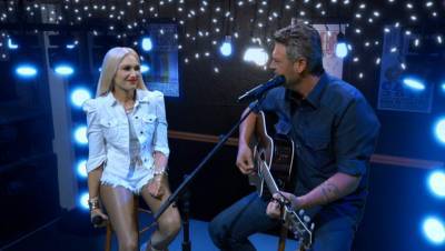 Gwen Stefani & Blake Shelton Perform New Song On a Green Screen at ACM Awards 2020 - www.justjared.com - Nashville