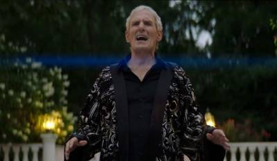 Michael Bolton Sings About Mac & Cheese in Funny 'When a Man Loves a Woman' Parody - www.justjared.com