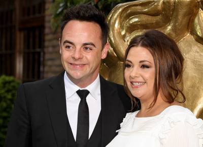 Lisa Armstrong throws out old Valentine’s cards from ex Ant McPartlin - evoke.ie