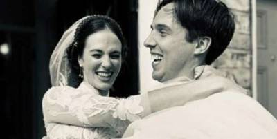 Downton Abbey star Jessica Brown Findlay marries Ziggy Heath in surprise wedding - www.msn.com