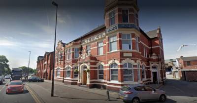 Salford Wetherspoons staff self-isolating after employee tests positive for coronavirus - www.manchestereveningnews.co.uk