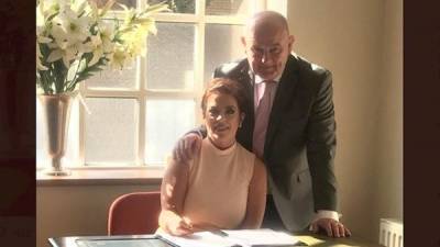 Broadcaster Gareth O’Callaghan marries partner Paula Delaney - www.breakingnews.ie