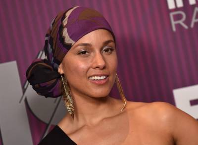 Alicia Keys Slams Climate-Change Deniers As ‘People Who Are Totally F**king Out Of Their Mind’ - etcanada.com