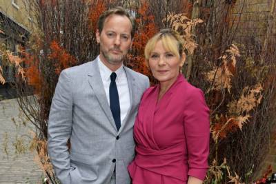 Kim Cattrall Talks Moving To Canada With Boyfriend Russell Thomas - etcanada.com - Canada - county Russell
