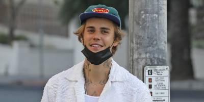 Justin Bieber Surprises A Group of Fans Who Were Performing His New Song 'Holy' - www.justjared.com - Los Angeles