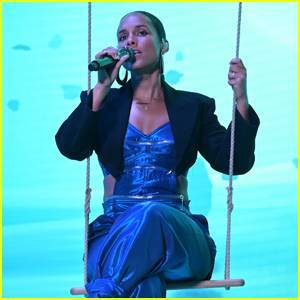 Alicia Keys Performs in a Special Livestream Event After Releasing Album 'Alicia'! - www.justjared.com - USA