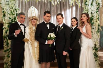 Schitt's Creek's Incredible Emmys Sweep Might Actually Be Bad News for a Schitt's Creek Movie - www.tvguide.com