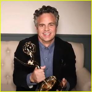 Mark Ruffalo Wins Emmy For Playing Twins; Encourages Fans to Vote & Lead With Compassion - www.justjared.com