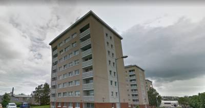 Police probe 'unexplained death’ after man’s body found in Glasgow flats - www.dailyrecord.co.uk
