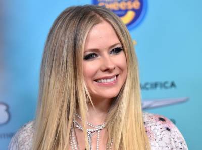 Avril Lavigne To Host A Virtual Benefit Concert To Fight Lyme Disease - etcanada.com - Canada