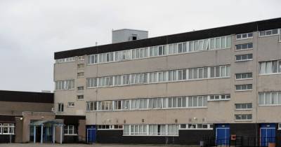More families told to quarantine for 14 days as another Renfrewshire high school confirms Covid-19 test - www.dailyrecord.co.uk