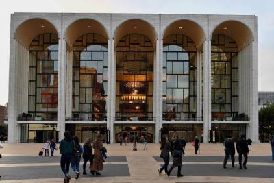 Metropolitan Opera to remain closed through 2021 due to Covid-19 - nypost.com