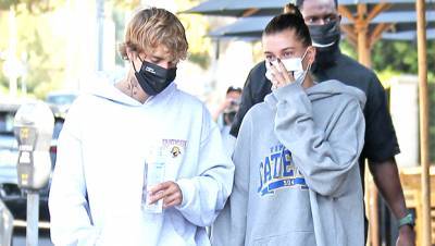 Justin Bieber Hailey Baldwin Cozy Up In LA During Romantic Breakfast Date After 2-Year Anniversary - hollywoodlife.com - Los Angeles