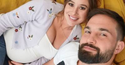 Love Island's Jamie Jewitt has fans thinking Camilla Thurlow has given birth as he shares photos of newborn baby - www.ok.co.uk