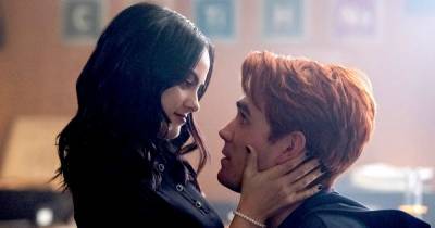 KJ Apa and Camila Mendes Reveal Riverdale’s ‘New Normal’ for Makeout Scenes - www.usmagazine.com