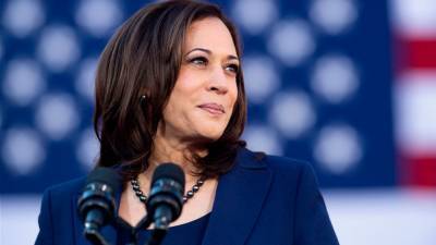 Kamala Harris Declares That the World 'Must Never Stop Speaking' Breonna Taylor's Name - www.etonline.com - city Louisville