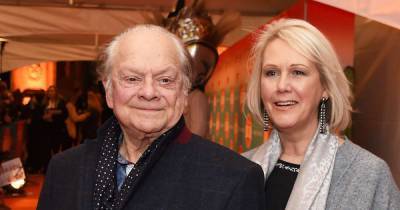 A Touch of Frost star David Jason makes rare comment about wife and daughter - www.msn.com