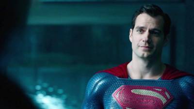 Henry Cavill Denies Being Involved In ‘Justice League’ Reshoots & Says He’s “Just Watching The Party” - theplaylist.net