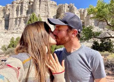 Lily Collins announces her engagement to Charlie McDowell - evoke.ie