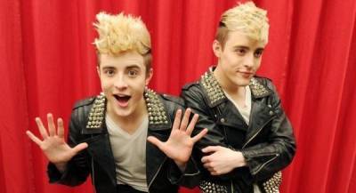 'Wear your mask, people are dying' - Jedward slam anti-mask protests - www.breakingnews.ie