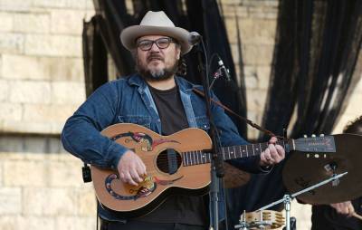 Wilco’s Jeff Tweedy has composed music for a new photography project - www.nme.com